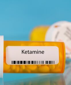 ketamin pills, Image of Ketamine pills in a medical setting, highlighting their therapeutic use for mental health and pain management.